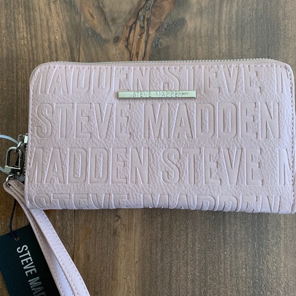 Steve madden light pink wristlet - Picture 1 of 3